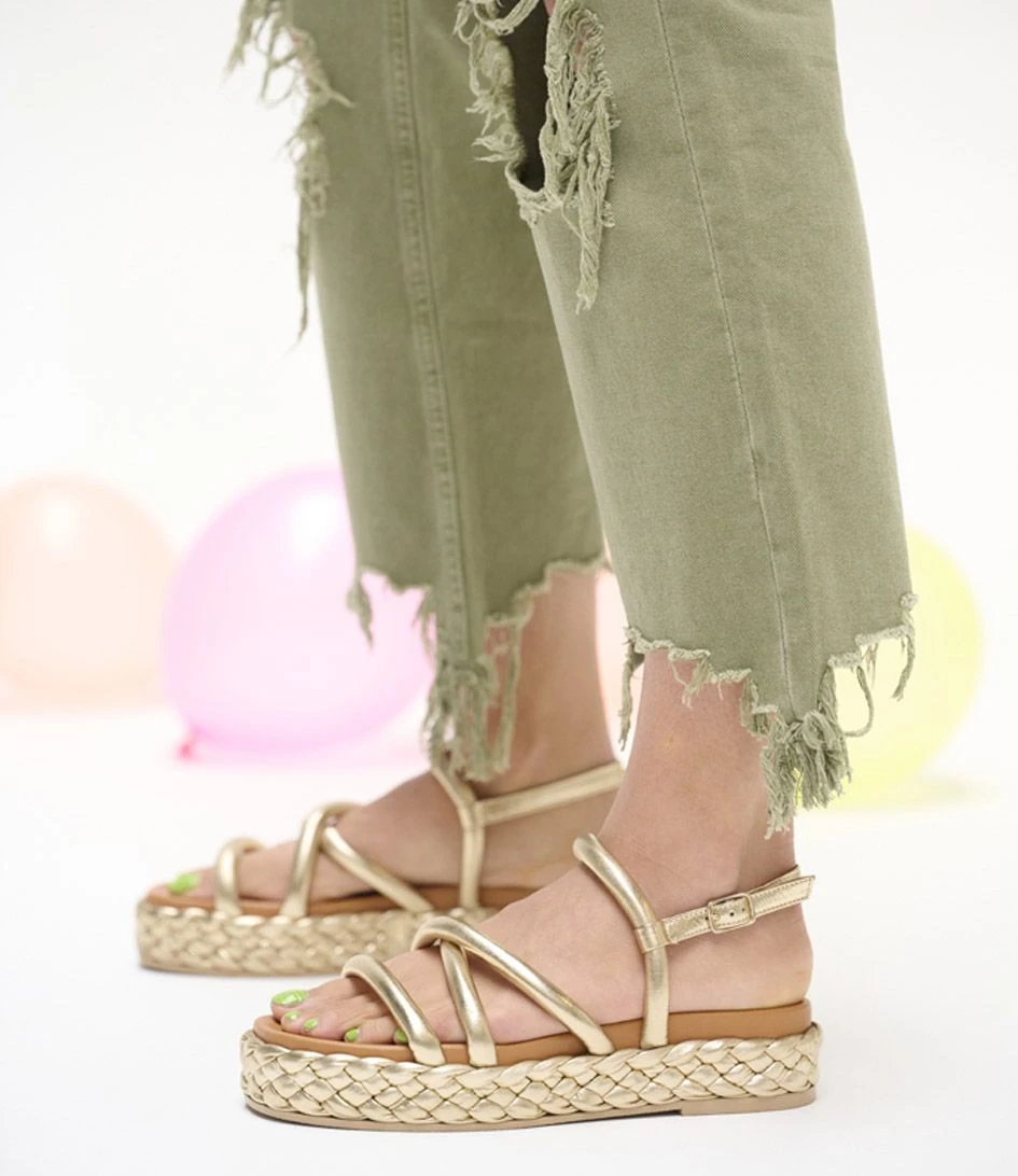 DWRS Cyprus Champagne 2 DWRS Cyprus Champagne – Image 2