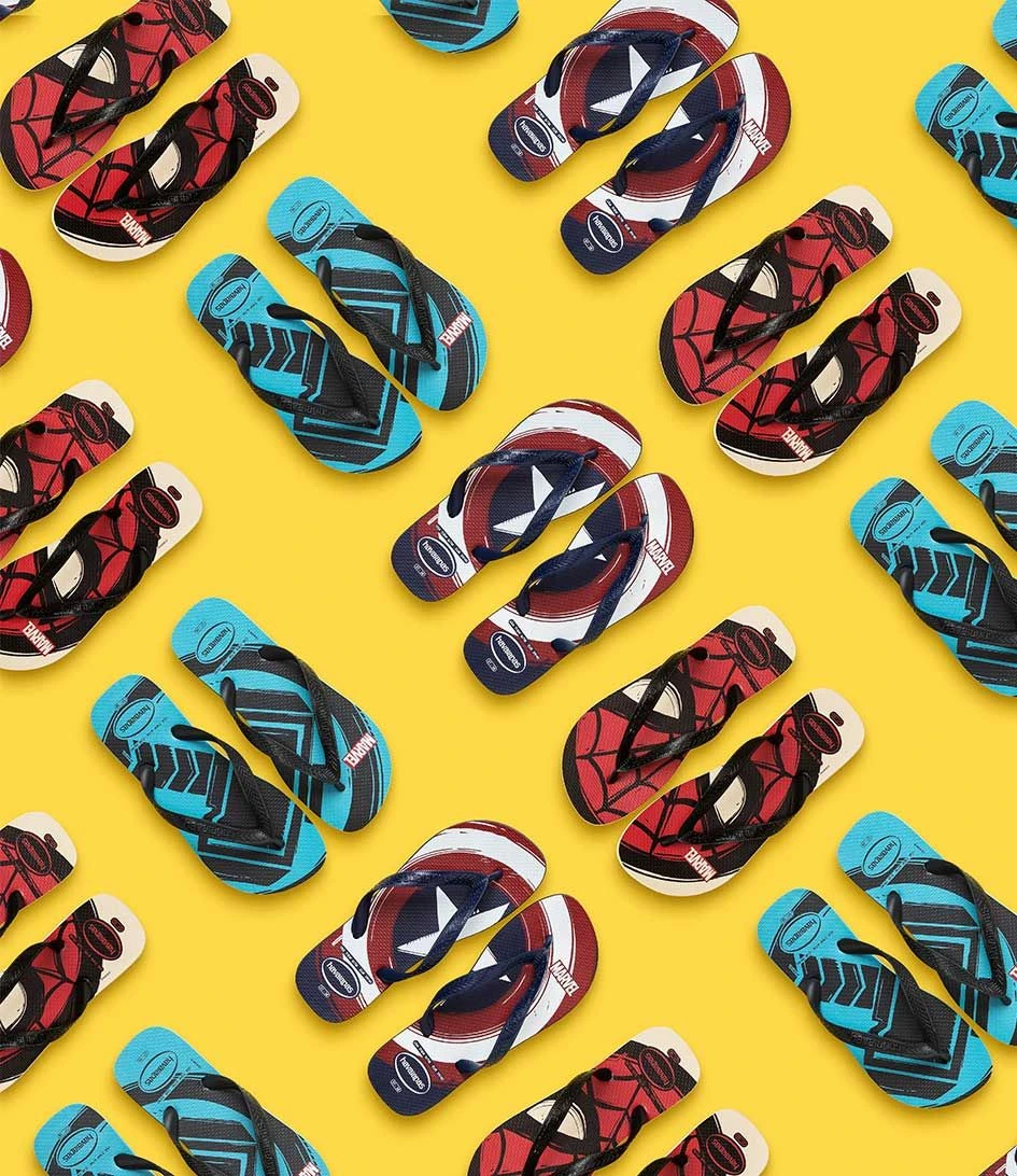 Havaianas Flipflops Top Marvel Logomania Beige 2 Havaianas Flipflops Top Marvel Logomania Beige – Image 2