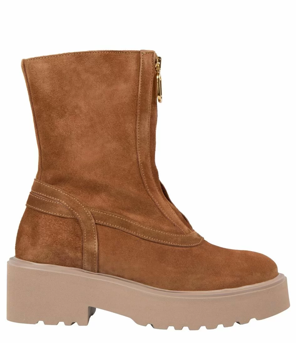 Sierra Bobbi Strip Cognac 1 Sierra Bobbi Strip Cognac