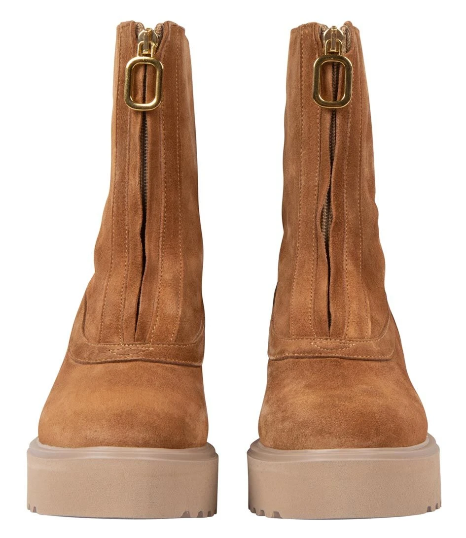 Sierra Bobbi Strip Cognac 3 Sierra Bobbi Strip Cognac – Image 3