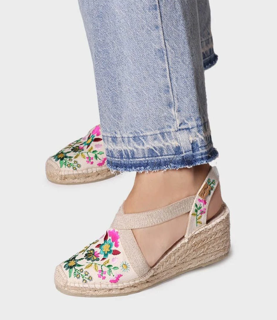 Toni Pons Montjoi Floral Lona 2 Toni Pons Montjoi Floral Lona – Image 2