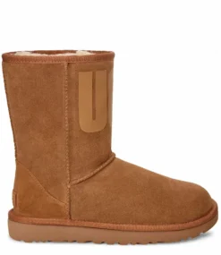 Ugg Classic Short Rubber Logo Chestnut